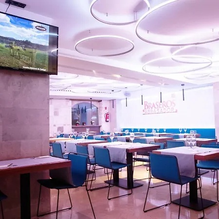 מלון Centro Braseros 3*