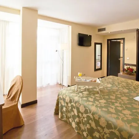 Centro Braseros 3*