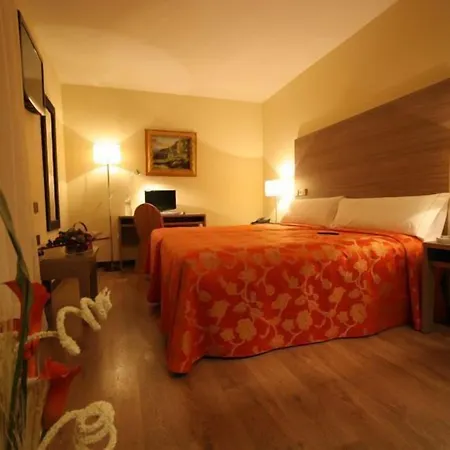 Centro Braseros Hotel 3*