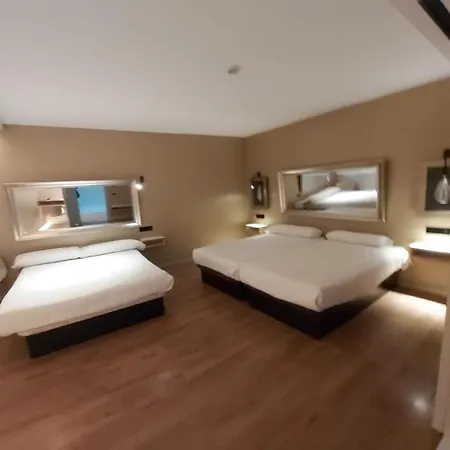 Hotel Centro Braseros 3*
