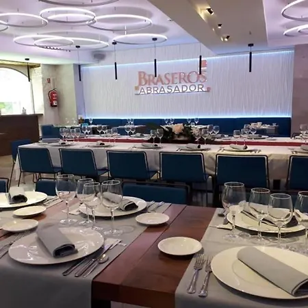 Hotel Centro Braseros 3* Burgo