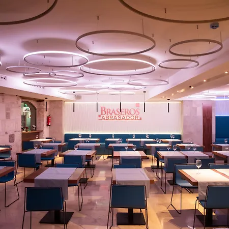 מלון Centro Braseros Burgo