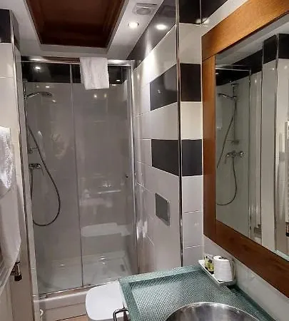 Centro Braseros Otel 3*