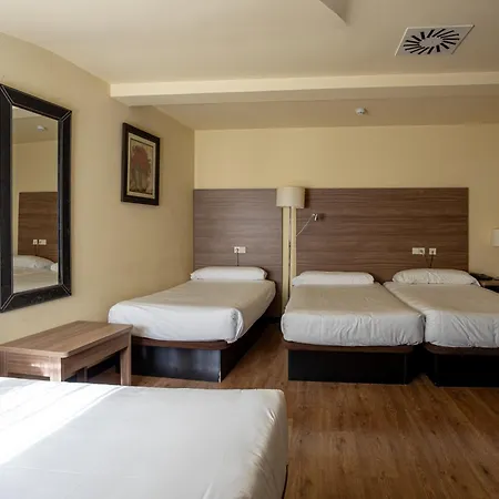 מלון Centro Braseros Burgo