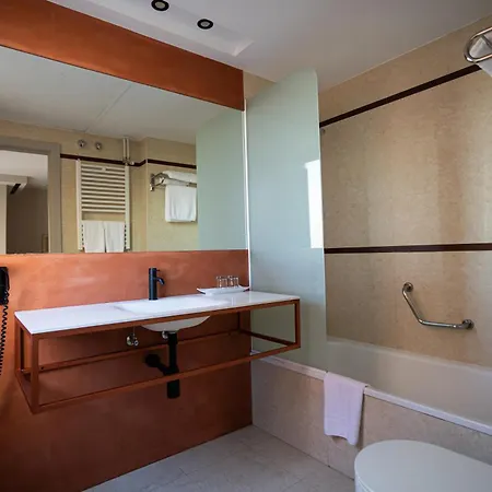 Hotel Centro Braseros 3* Burgo
