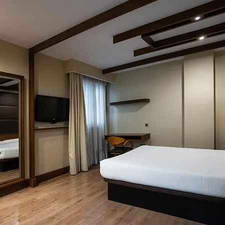 Hotel Centro Braseros 3*