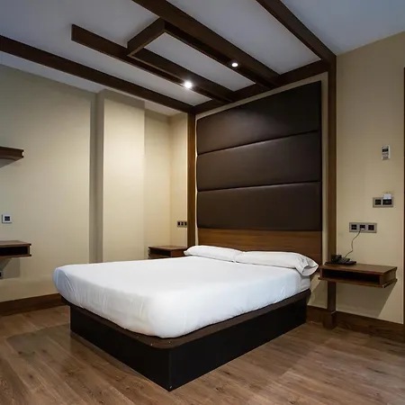Centro Braseros Hotel 3*