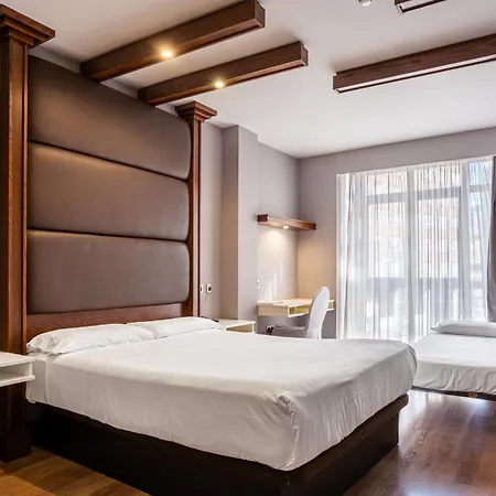 מלון Centro Braseros