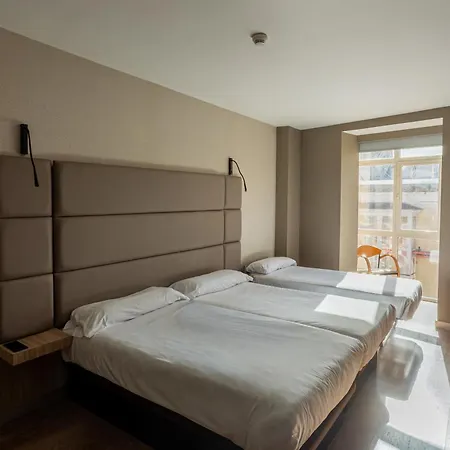 Hotel Centro Braseros 3* Burgo