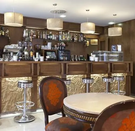 Centro Braseros Otel