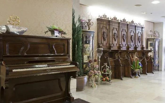 Centro Braseros Hotel 3*